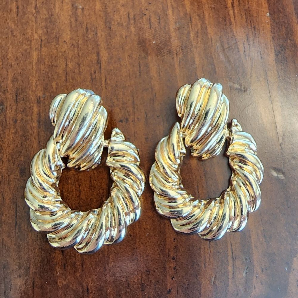 Anthropologie textured metal round earrings